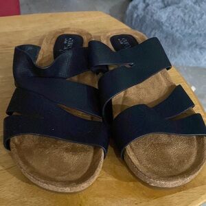 Black sandals size 8 Euro soft @BR